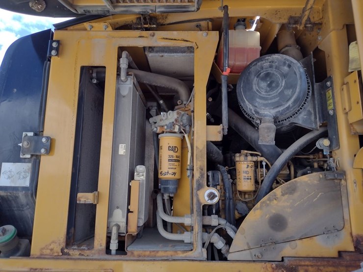 caterpillar-928h-image-34
