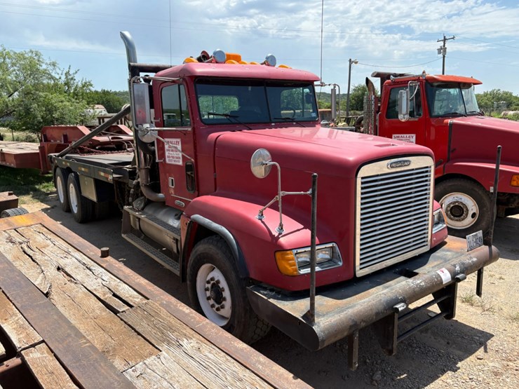 2001-freightliner-fld120-image-3