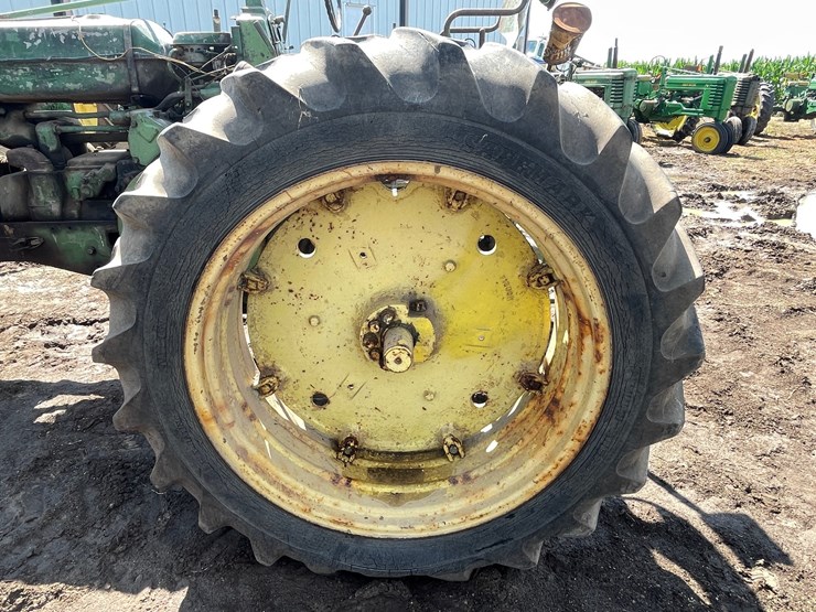 john-deere-70-image-8