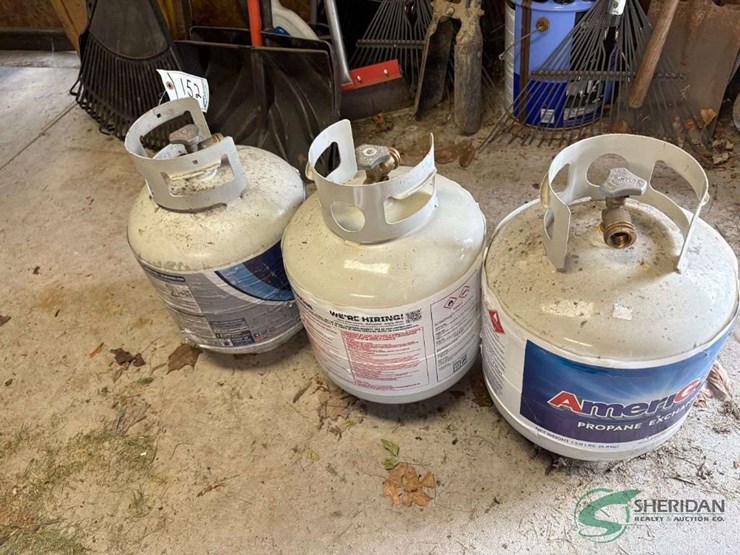 (3)-propane-tanks-image-1