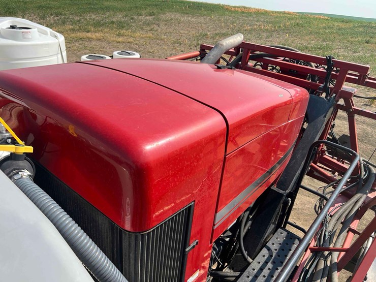 case-ih-patriot-4430-sprayer-image-16