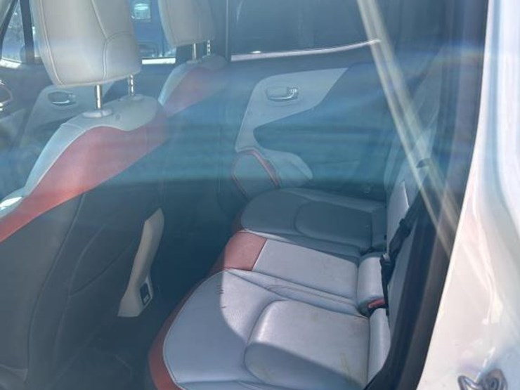 2017-jeep-renegade-image-10