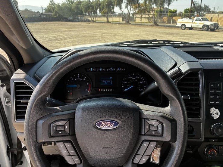 2018-ford-f550-xlt-image-19