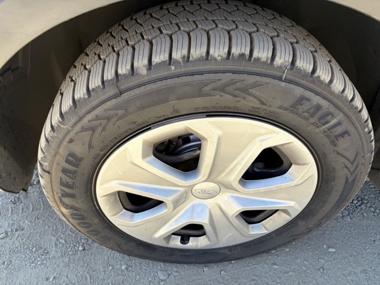2017-ford-explorer-image-15