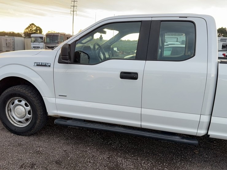 2015-ford-f150-image-12