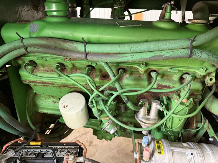 john-deere-2320-image-29