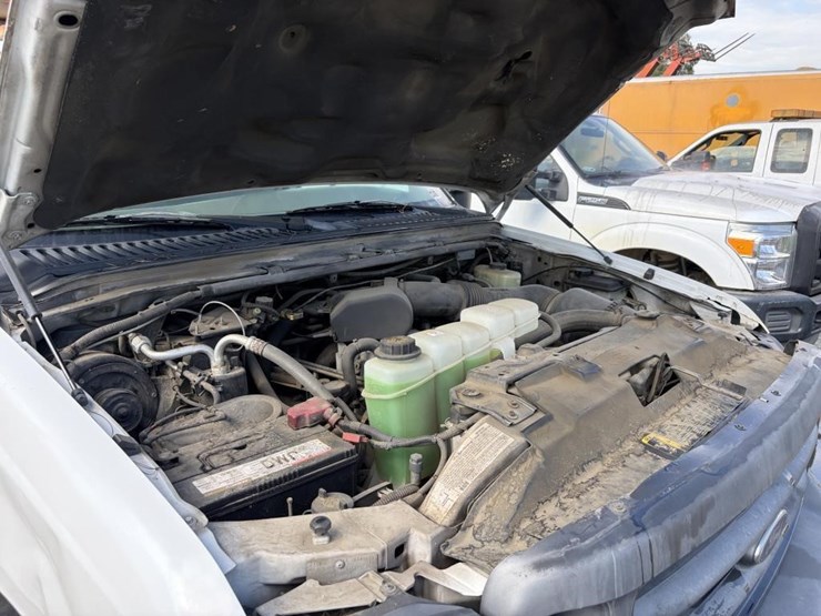 2003-ford-f550-image-8