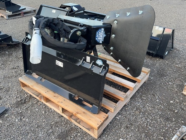 #2019-•-blue-diamond-skid-steer-stump-grinder-image-3