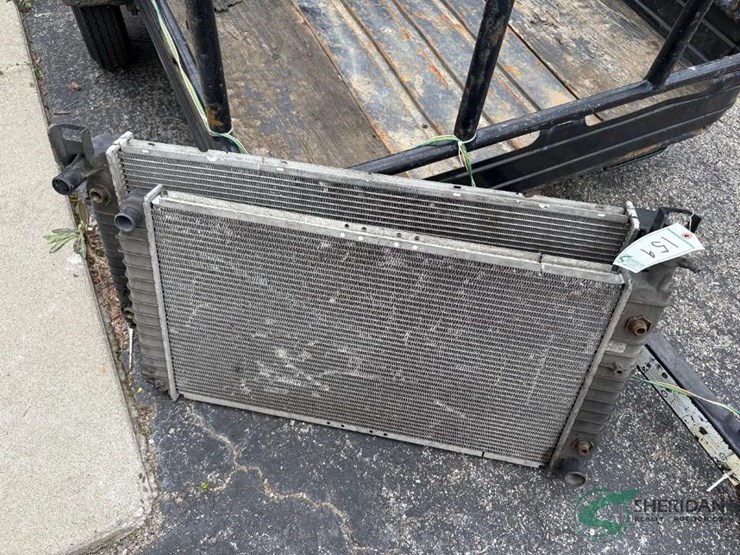 pair-of-radiators,-not-sure-what-they-fit-image-3