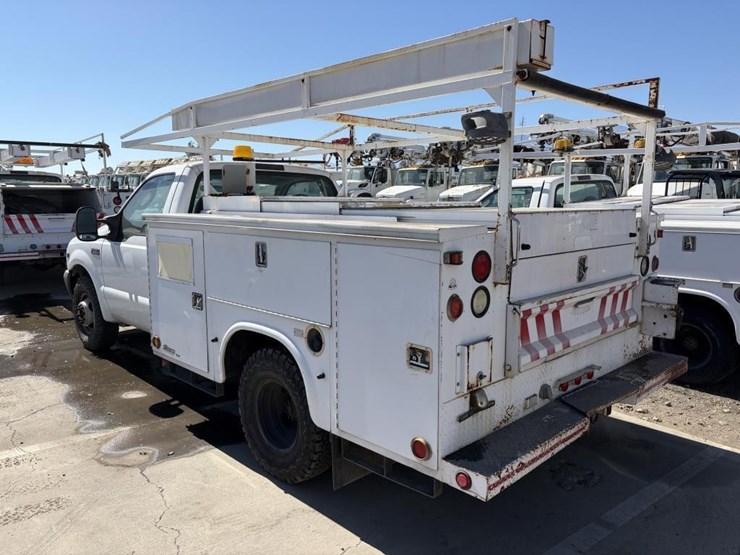 2004-ford-f350-image-4