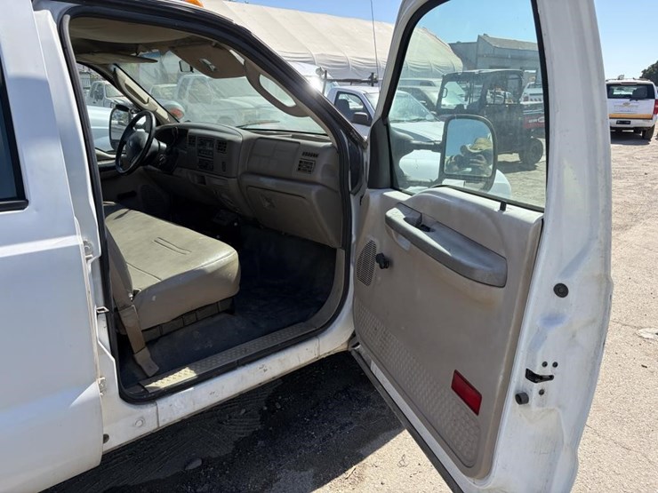 2004-ford-f350-image-10