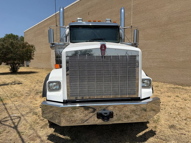 2020-kenworth-t800-image-3