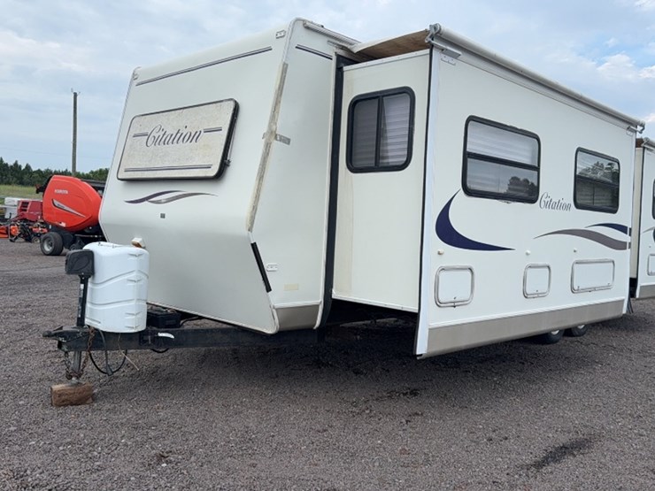 #3064-•-2002-citation-30'-bumper-pull-camper-image-1
