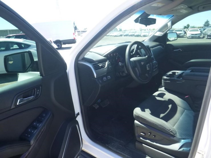 2018-chevrolet-tahoe-image-5