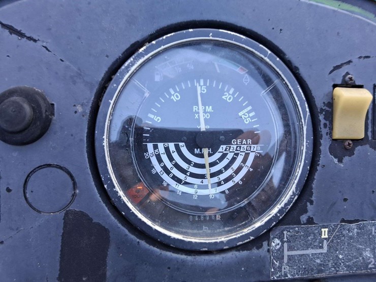 1982-john-deere-2940-image-4