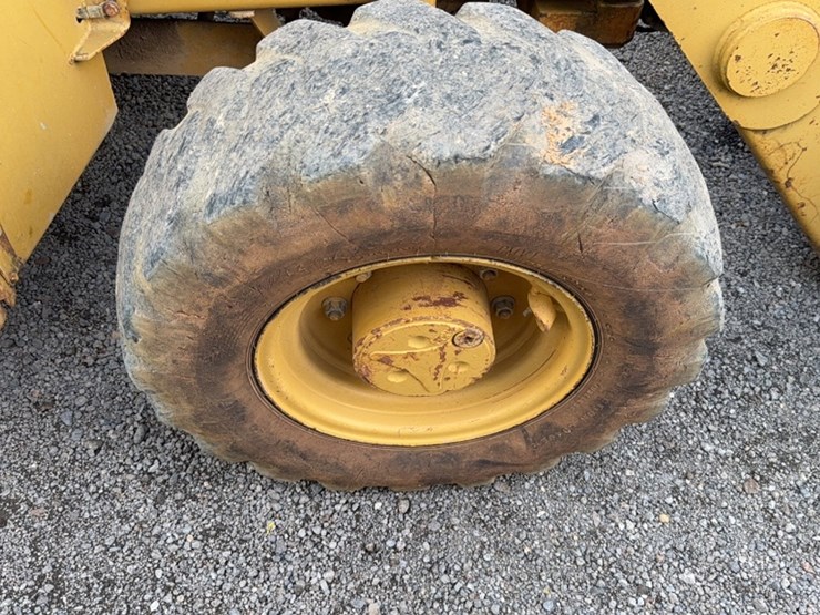 caterpillar-416c-image-5