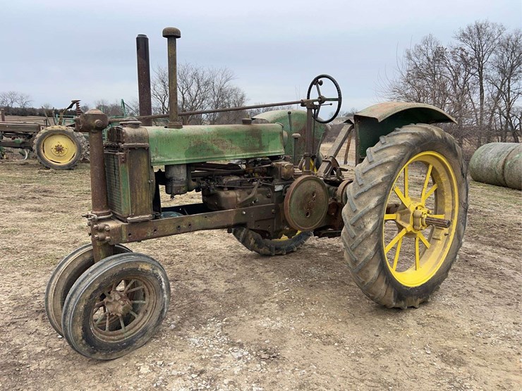 john-deere-model-b-image-1