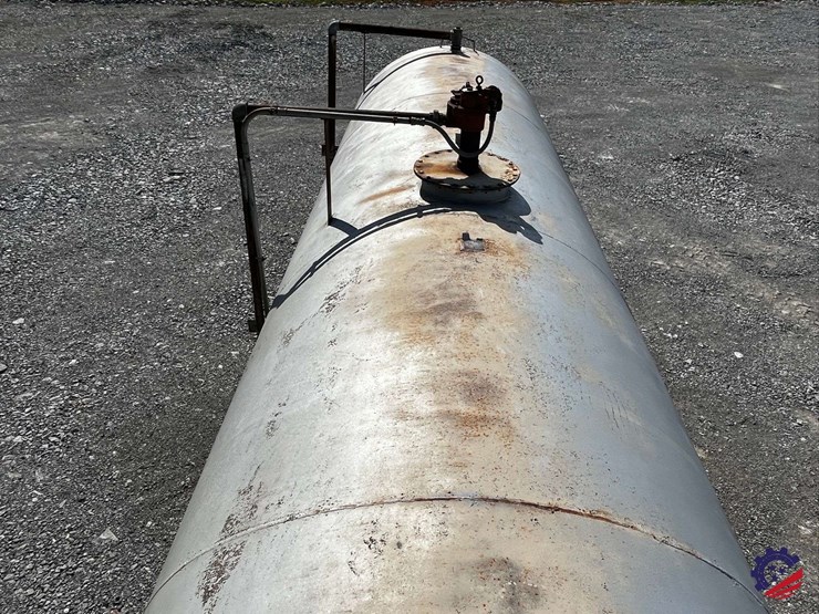 10k-gallon-/-off--road-diesel-fuel-tank-image-23