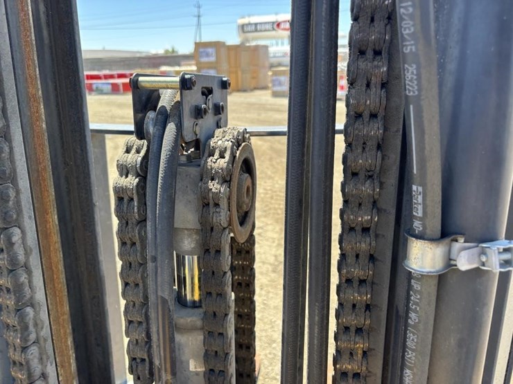 2015-caterpillar-2c6000-image-14