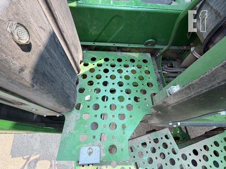 2020-john-deere-s780-image-23