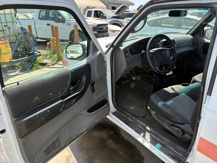 2005-ford-ranger-image-13