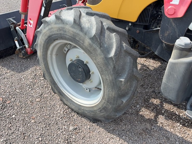 #3024-•-massey-ferguson-mf3635-tractor-image-15