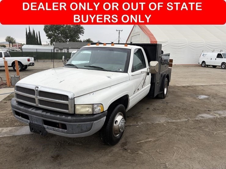 1996-dodge-ram-3500-image-1