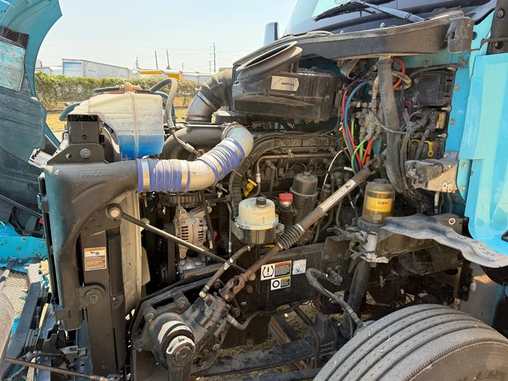 2019-kenworth-t680-image-22