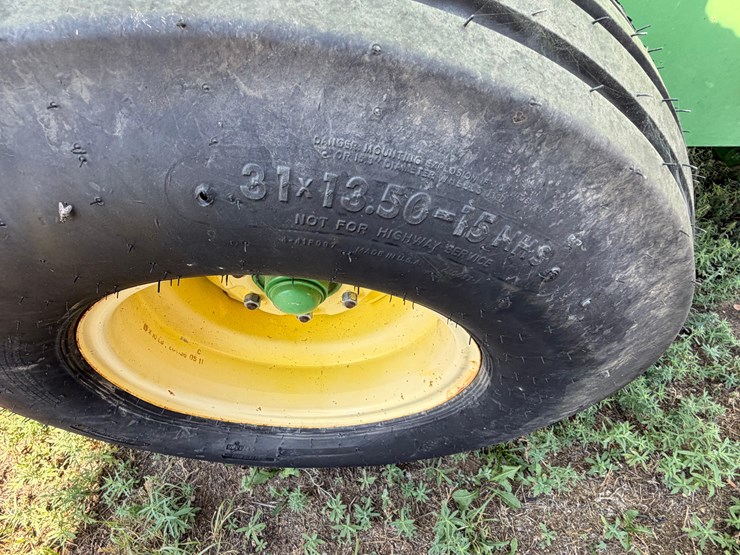 2006-john-deere-567-image-7