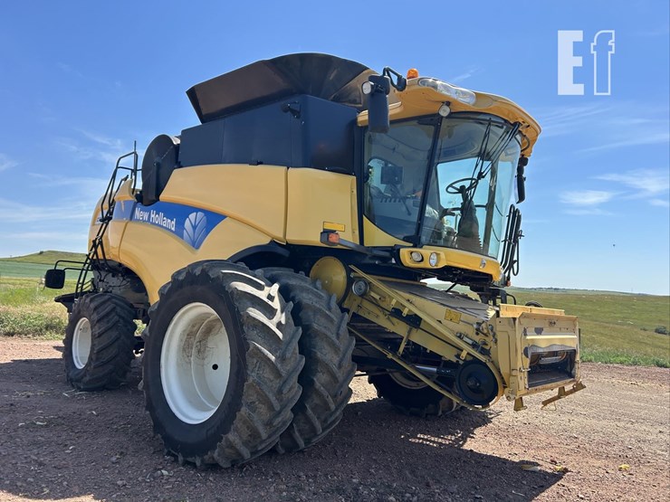 2013-new-holland-cx8080-image-3