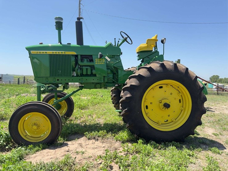 john-deere-3020-image-3