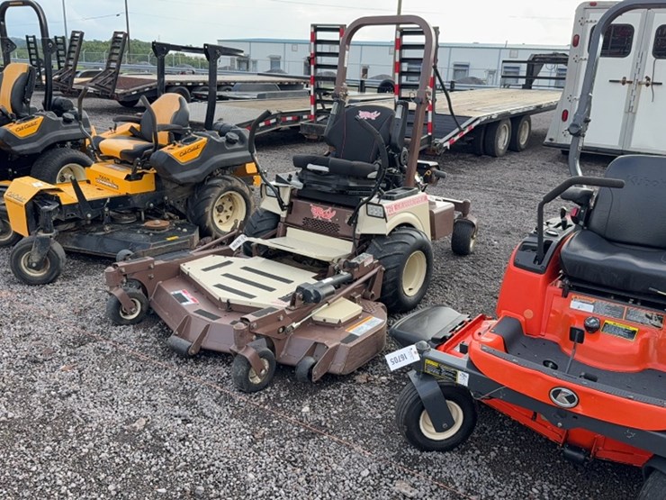 #3076-•-grasshopper-729-zero-turn-mower-image-1
