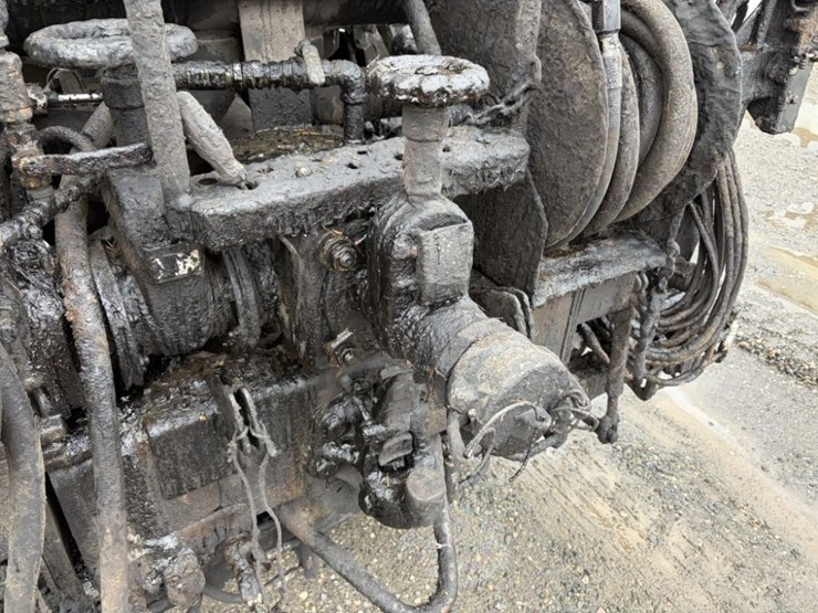 1990-ford-l8000-image-21