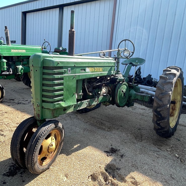 JOHN DEERE H