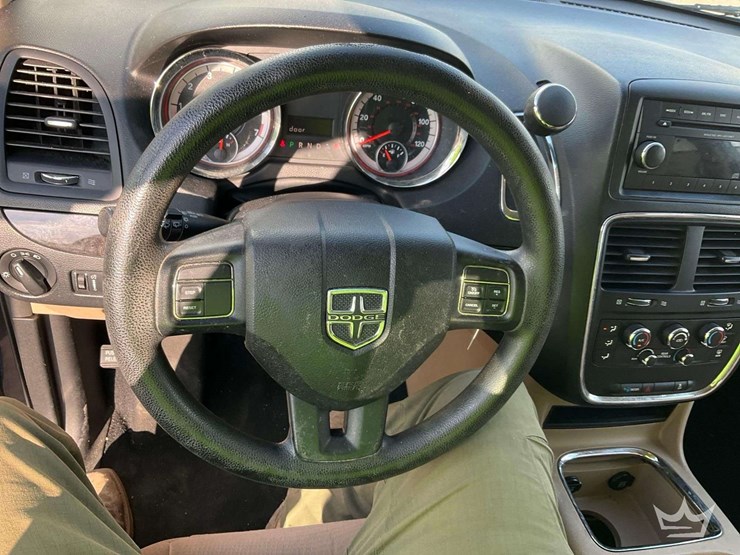2014-dodge-grand-caravan-image-10
