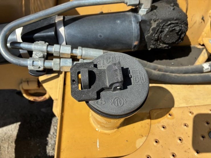 2008-caterpillar-430e-image-24
