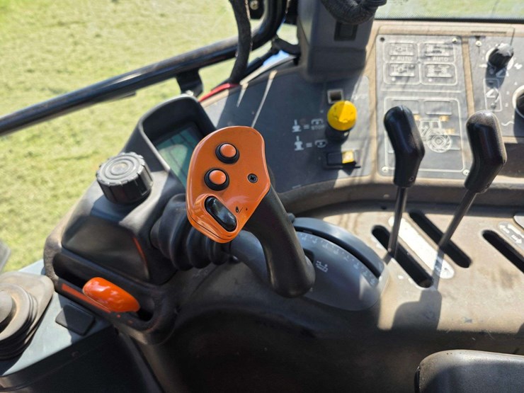 2003-new-holland-tm155-image-70