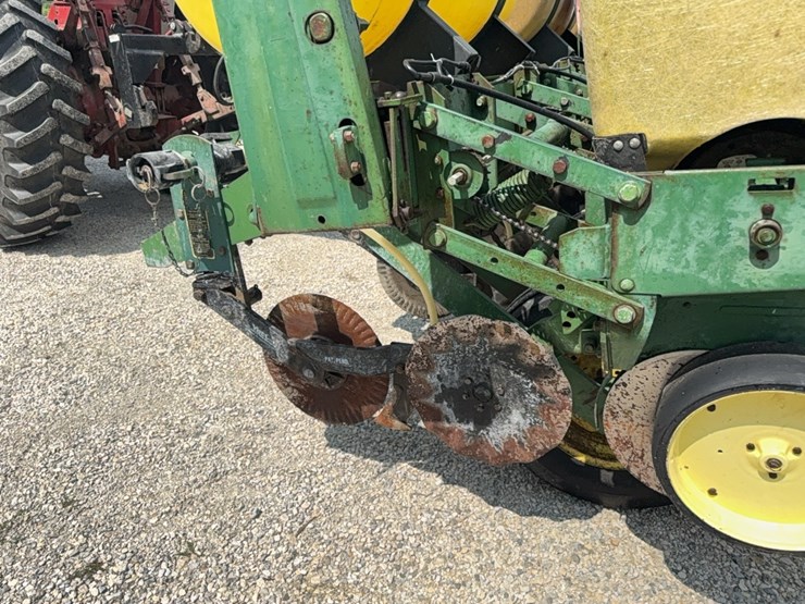 john-deere-7000-image-21