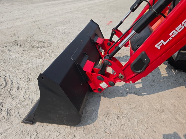 2021-massey-ferguson-4710-image-6