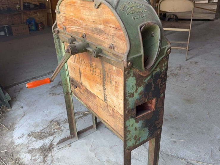 john-deere-one-hole-corn-sheller-image-2