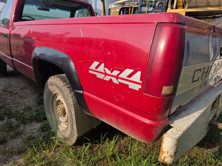 1989-chevrolet-cheyenne-3500-image-16