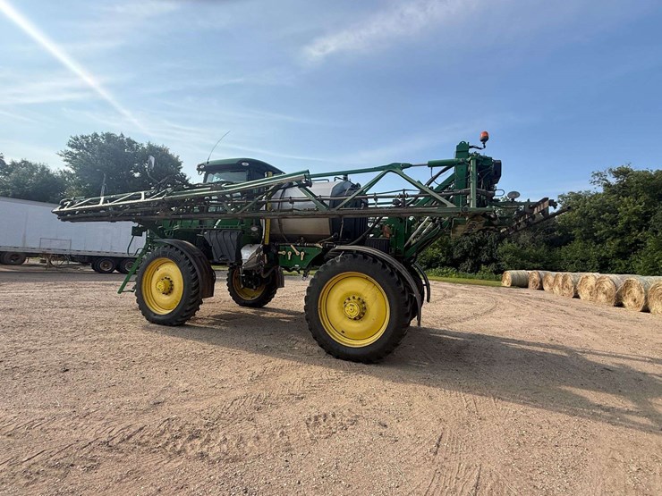 2014-john-deere-r4038-image-24