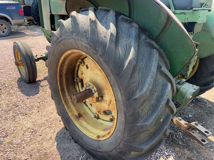 john-deere-630-image-90