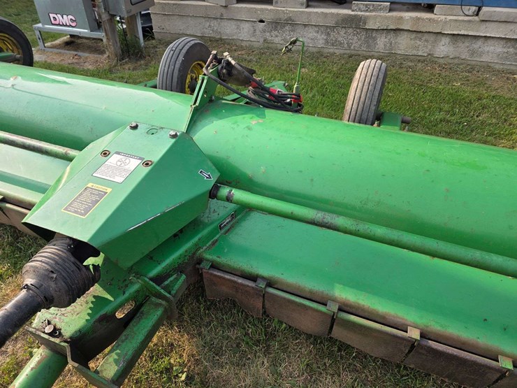 john-deere-220-image-6