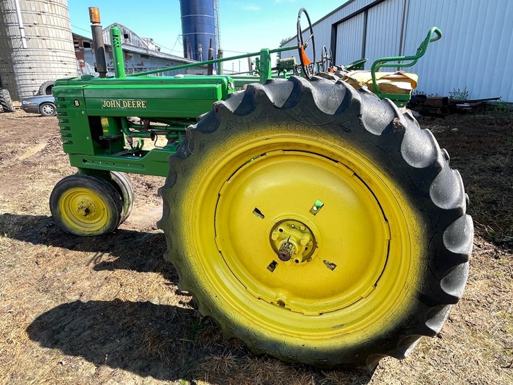 john-deere-b-image-8