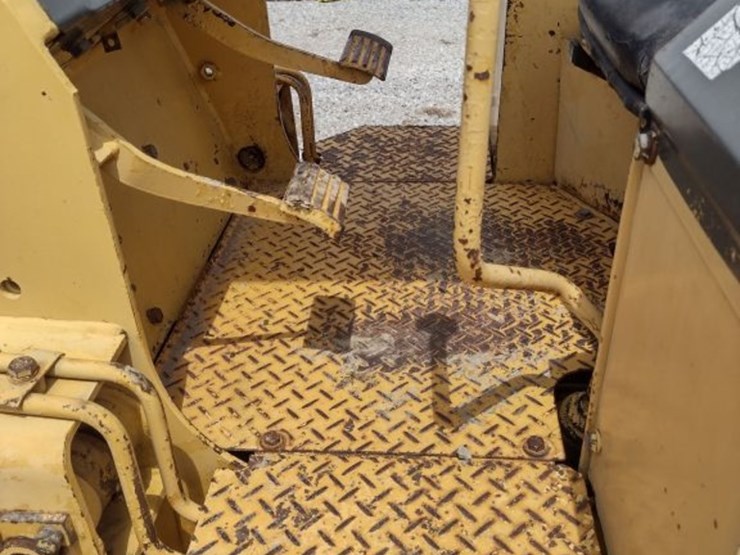 komatsu-d20p-image-12