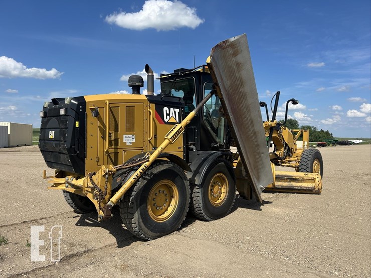 2011-caterpillar-140m2-awd-image-5