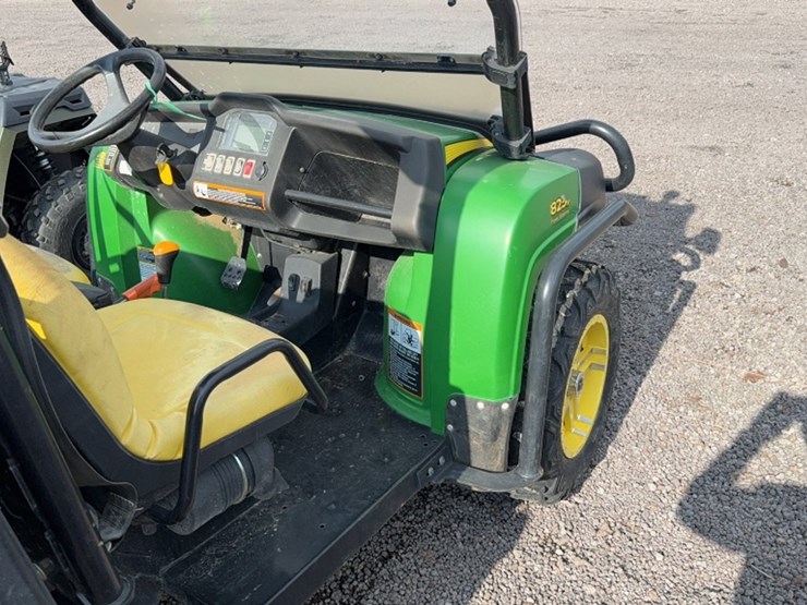 john-deere-gator-image-6