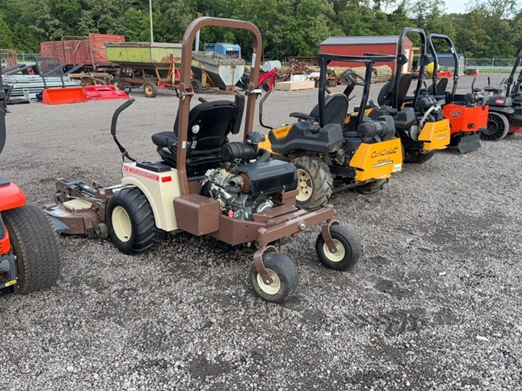 #3076-•-grasshopper-729-zero-turn-mower-image-10