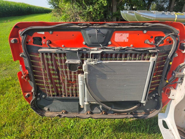 2021-bobcat-s76-image-37